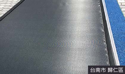 修理門窗師傅在台南市歸仁區提供訂製防霾紗窗服務